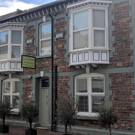 Lion House Bed & Breakfast With Restaurant Кюм Мартин Екстериор снимка