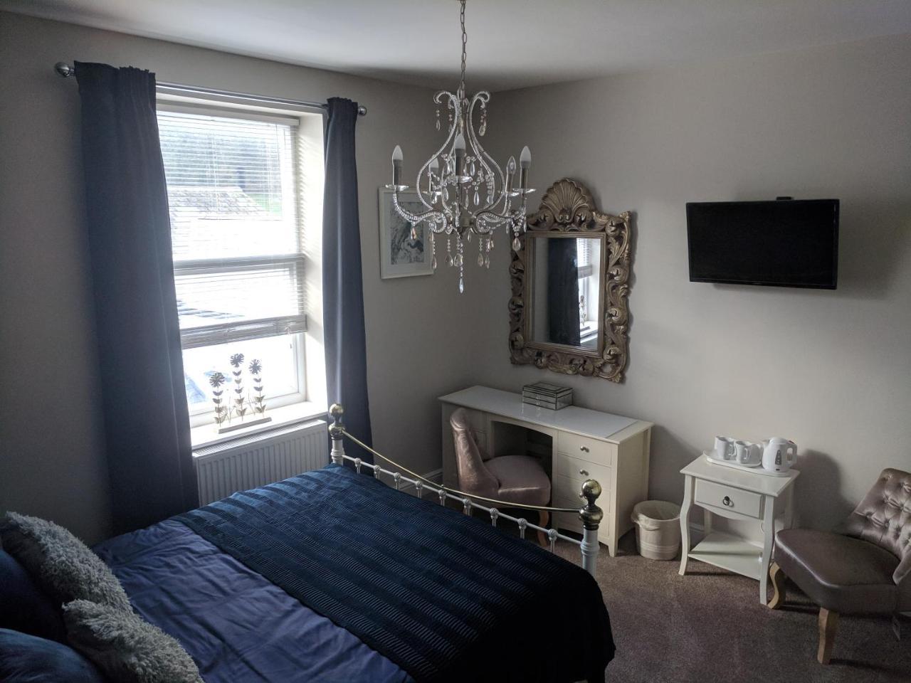 Lion House Bed & Breakfast With Restaurant Кюм Мартин Екстериор снимка